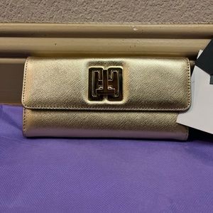 NWT Gold Tommy Hilfiger Wallet!